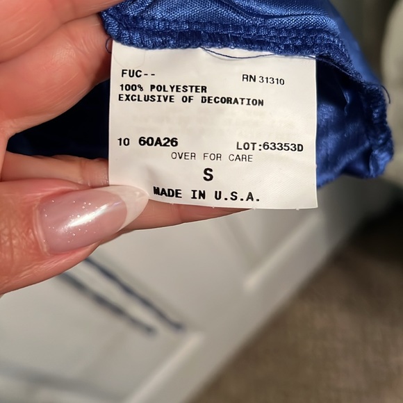 Beautiful blue shiny tank top with beaded halter detail - Picture 4 of 5